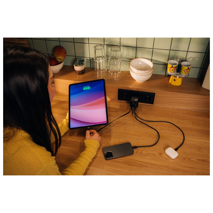 Verbatim 32217 GaN Caricatore da Parete 65W 2 Porte USB-C PD 3.0 USB-A QC 3.0 Cavo Retrattile Integrato 0.8m Spine EU UK US colore Nero