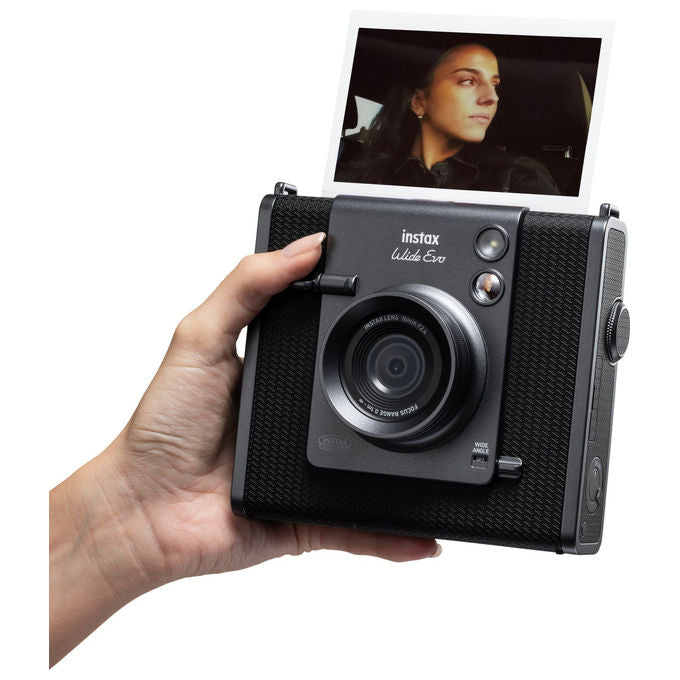 Fujifilm WIDE EVO Instax Fotocamera Istantanea Ibrida Grandangolare 16mm f-2.4 100 Combinazioni Effetti Bluetooth USB-C colore Nero