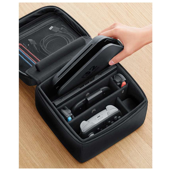 Nintendo Valigia da Viaggio Portatile Nera per Console Switch