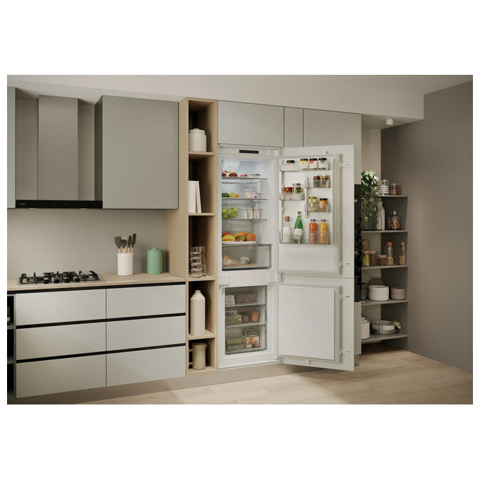 Candy CNBQL3518EV Frigorifero Combinato da Incasso 268 L 177 cm Classe E 35 dB Low Frost Ventilato colore Bianco