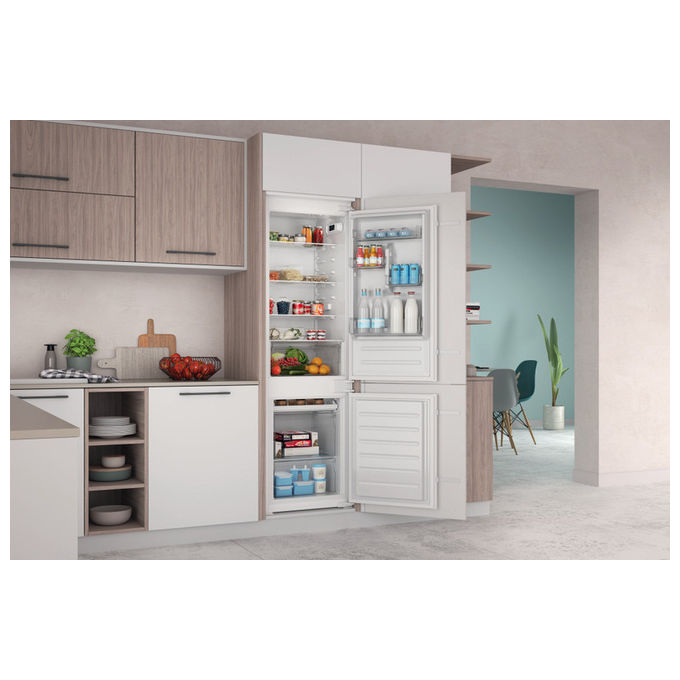 Indesit INC18D011A1 LH Frigorifero Combinato da Incasso 273 L 177 cm Classe E 34 dB Pannellabile colore Bianco