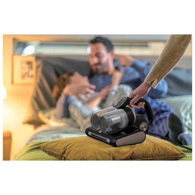 Hoover HMC520UV 011 Aspirapolvere Battimaterasso 4 in 1 Senza Sacchetto 0,6 L 400 W Luci UV Display LED colore Nero Metallico