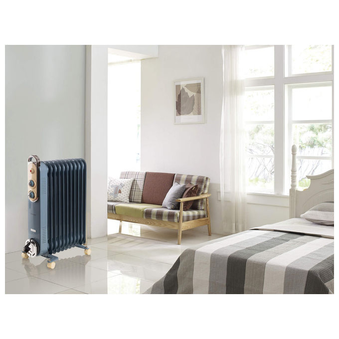 Ariete 8252 Linea Vintage Radiatore a Olio 11 elementi 2500W 3 livelli di potenza 30-35 m² colore Celeste
