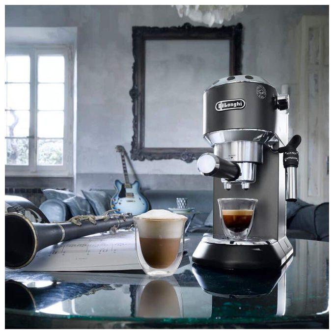DeLonghi Dedica Style EC685.BK, Macchina Espresso Manuale, Nero-Cromo, 1.1L