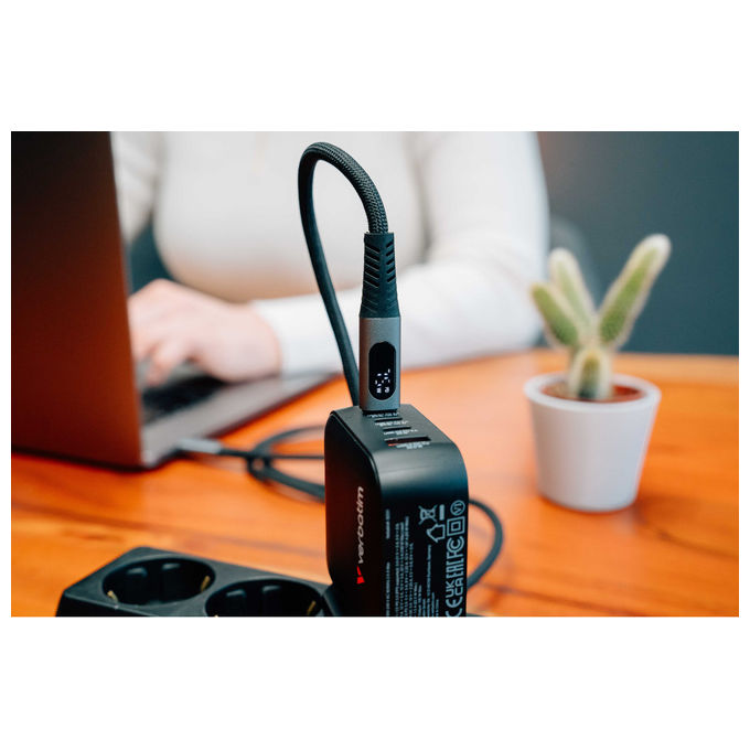Verbatim Cavo USB4 Gen 2x2 1.2 m USB-C 240W Nero