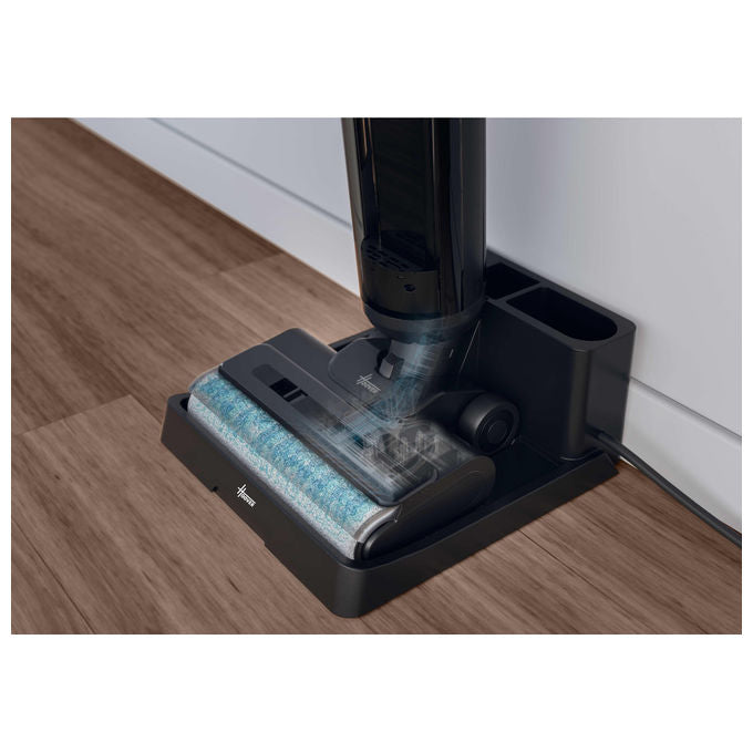 Hoover HW300 011 HW3 TURBO CLEAN Aspirapolvere a Bastone 2 in 1 Senza Sacchetto Secco e Bagnato HEPA 220 W 40 min autonomia colore Nero Argento