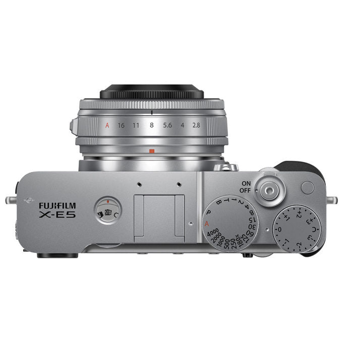 Fujifilm X-E5 KIT XF23MMF2.8 R WR Fotocamera Mirrorless APS-C 40.2 MP Video 6.2K IBIS Wi-Fi Bluetooth colore Argento