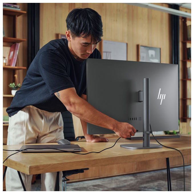 HP, OmniStudio X 32-c0011nl, PC All-in-one, Intel Core Ultra 7, 80 cm 4K, Argento