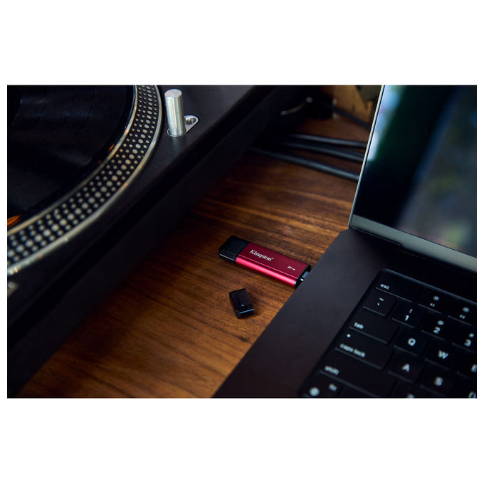 Kingston Technology, SSD Portatile, 2TB, USB-A-C, Velocita' fino a 1050MB-s