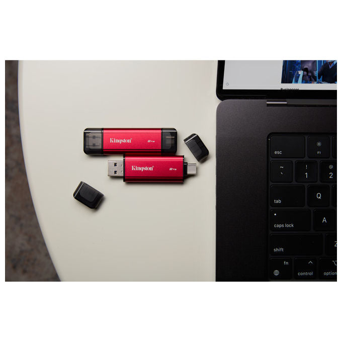 Kingston Technology, SSD Portatile, 2TB, USB-A-C, Velocita' fino a 1050MB-s