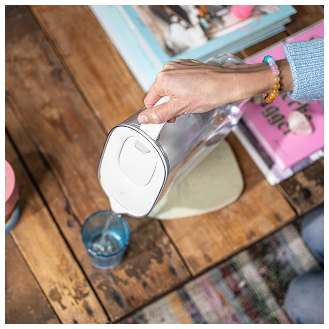 Brita, Caraffa Filtrante Style Essential Sabbia, 2.4L, con 2 Filtri Maxtra Pro