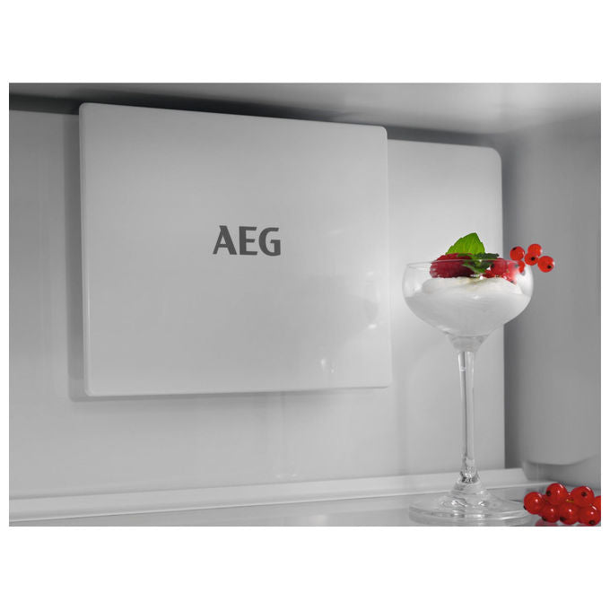 AEG TC6MS18FDS Frigorifero Combinato da Incasso Serie 6000 249L Classe D TwinTech Total No Frost (177x55x55) cm colore Bianco