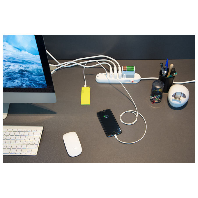 BTicino Slim, Prolunga Multipresa 4 Prese AC, 1.5m, Bianca con 2 USB