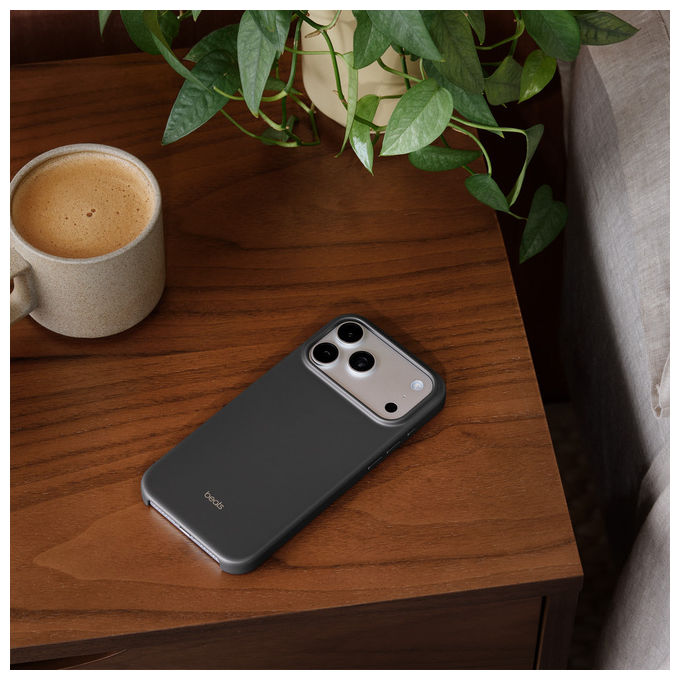 Apple Beats, Custodia iPhone 17 Pro Max, con MagSafe e Controllo Fotocamera, Grigio Granito