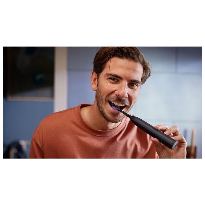 Philips, Sonicare Serie 7100 Spazzolino Elettrico Sonico, Nero, Con Base e Custodia, HX7421-01