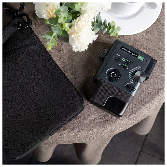 Fujifilm Instax Mini Evo Cinema, Fotocamera Istantanea Ibrida, 2560 x 1920 Pixel, CMOS, Nero