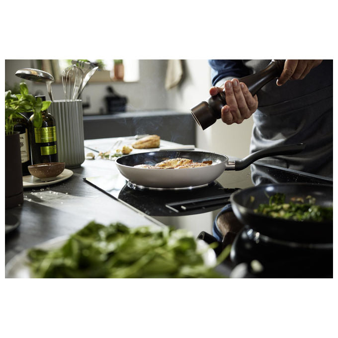 Fissler Padella Essential 24 cm Alluminio Rivestimento Ceramica Grigia Induzione Made in Germany