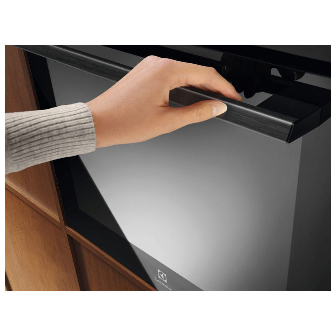 Electrolux forno da incasso 60 cm, vapore 100%, wifi, classe A++, multifunzione, touch, 70 litri, nero, EOB8S29WH