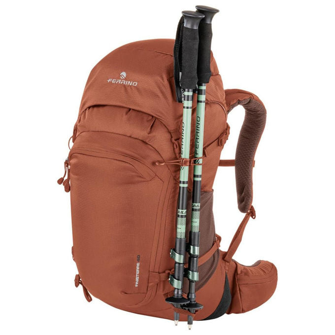 Ferrino zaino trekking Finisterre 30, 30 litri, schienale Dry Net System, apertura frontale, coprizaino incluso, rosso