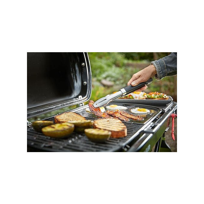 Weber Traveler barbecue a gas portatile, 1 bruciatore 3,8 kW, griglie in ghisa smaltata, 2065 cm², pieghevole con ruote, nero