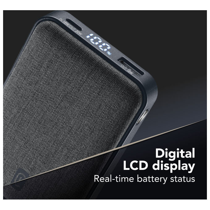 Cellularline power bank Glam 10000 mAh, ricarica rapida 20W, display LCD, 2 porte USB-C e 1 USB-A, finitura in tessuto, nero