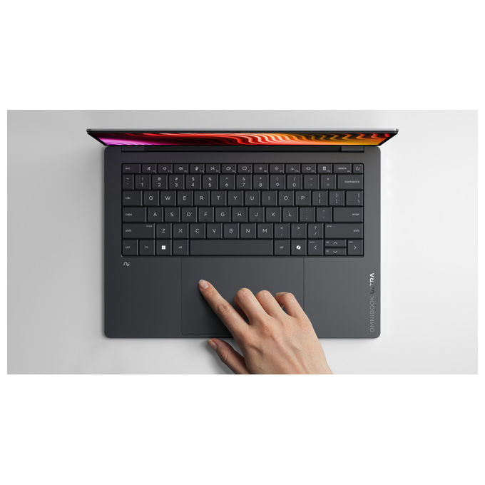 HP D8ZU7EA OmniBook Ultra Laptop Next Gen AI Notebook Copilot+ Intel Core Ultra 7 356H 14 pol 3K Touch OLED 32 GB 1 TB SSD Windows 11 Home colore Silk Sand