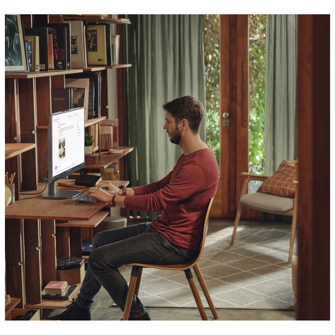 HP OmniStudio X, PC all-in-one 27 pollici touch, Intel Core Ultra 7, 16 GB RAM, 1 TB SSD, Full HD IPS, Windows 11 Home, argento