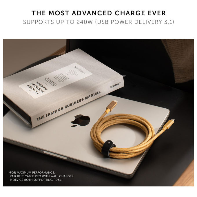 Native Union cavo USB-C Belt Cable Pro, 240W, 2,4 m, nylon intrecciato Kevlar, ricarica rapida, indicatore LED, cinturino in pelle, verde ardesia