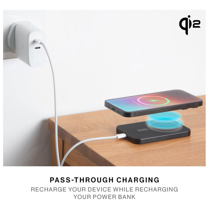 Native Union power bank magnetico Qi2 MagSafe, 5000mAh, 15W, ultra-sottile, cavo USB-C incluso, compatibile iPhone 16, nero