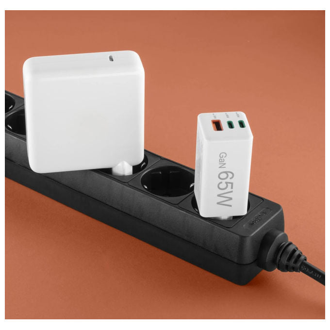 Hama 00201996 Caricatore USB Rapido GaN 3 Porte 2x USB-C PD 1x USB-A QC 3.0 65W colore Bianco