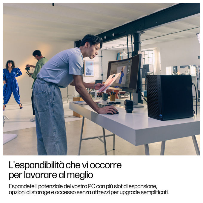 HP D5BC6ET EliteDesk 8 Tower G1i PC Desktop AI Intel Core Ultra 5 235 16 GB DDR5 512 GB SSD NVMe Wi-Fi 7 Windows 11 Pro colore Nero