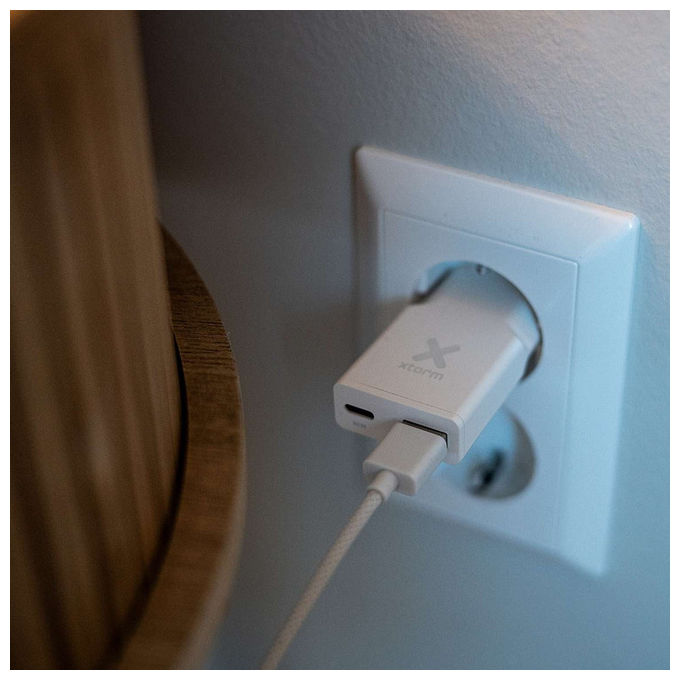 Xtorm XG2SL033 Go2 Series Caricabatterie SlimLine 33W USB-C PD USB-A Quick Charge 3.0 2 porte colore Bianco
