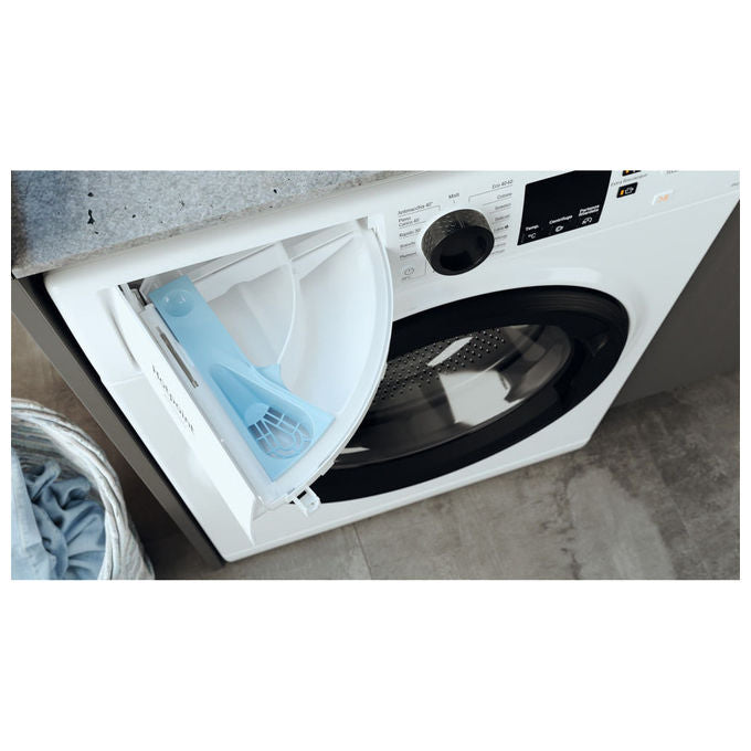 Hotpoint NF827WK IT Lavatrice Carica Frontale 8 Kg 1200 rpm Classe A Inverter Vapore Steam Hygiene (85x59.5x60.5 cm) colore Bianco
