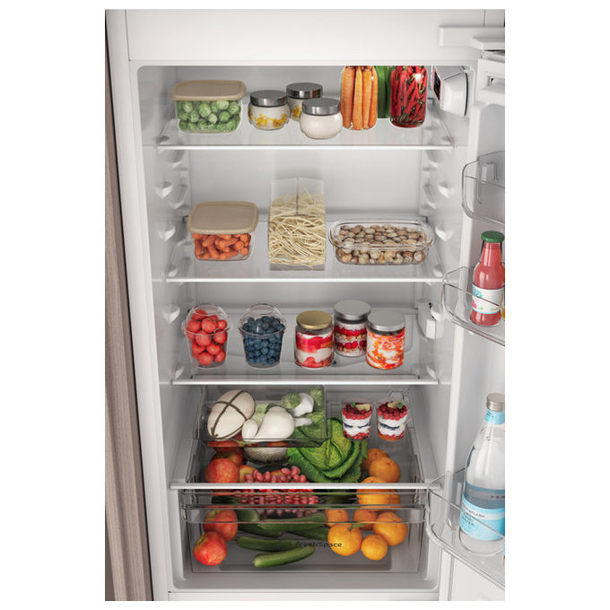 Indesit INC18D011A1 LH Frigorifero Combinato da Incasso 273 L 177 cm Classe E 34 dB Pannellabile colore Bianco