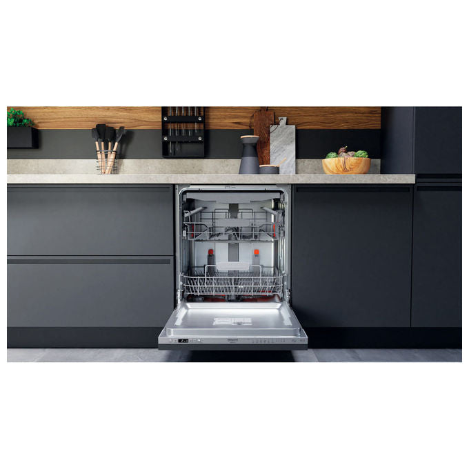 Hotpoint H0I D534A S Lavastoviglie da Incasso 14 coperti Classe D 44 dB Aquastop 9 programmi (82x60x56 cm) colore Argento