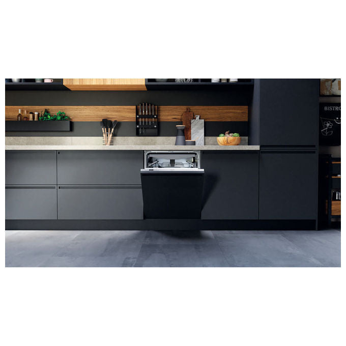 Hotpoint H0I D534A S Lavastoviglie da Incasso 14 coperti Classe D 44 dB Aquastop 9 programmi (82x60x56 cm) colore Argento