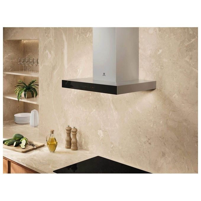 Electrolux LFT826X Serie 700 Breeze Cappa a Camino 60 cm 730 m³-h Classe A 74 dB Touch colore Acciaio Inox