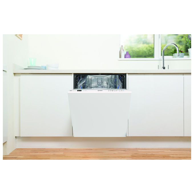 Indesit IN2IFC14BN6 Lavastoviglie da incasso 14 coperti Classe C 44 dB 9 programmi pannellabile (82x60x55 cm) colore Bianco