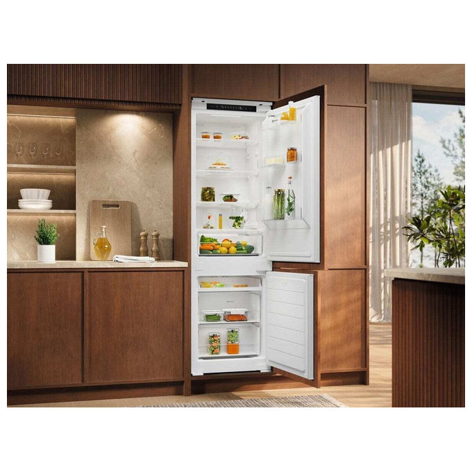 Electrolux LNN3CE18S Frigorifero Combinato da Incasso 253 L 176,5 cm Classe E 38 dB Total No Frost Touch Control colore Bianco