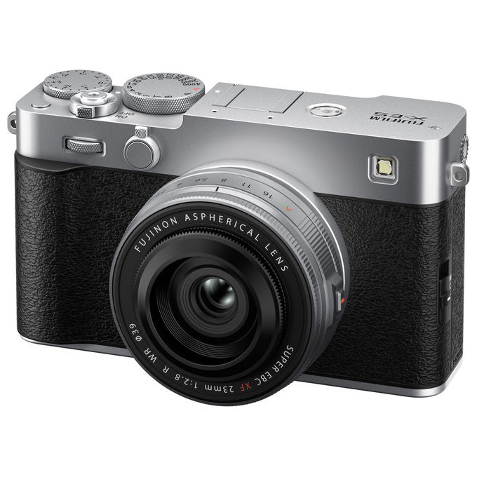 Fujifilm X-E5 KIT XF23MMF2.8 R WR Fotocamera Mirrorless APS-C 40.2 MP Video 6.2K IBIS Wi-Fi Bluetooth colore Argento
