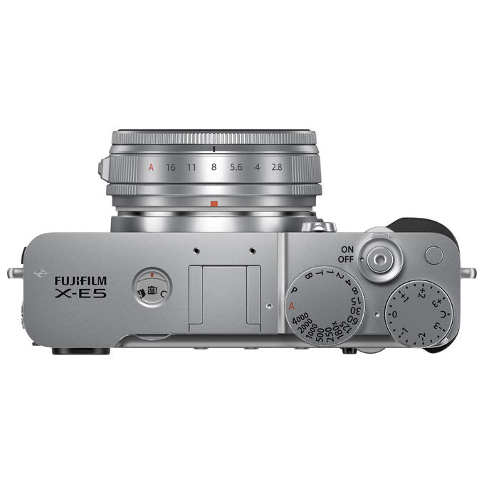 Fujifilm X-E5 KIT XF23MMF2.8 R WR Fotocamera Mirrorless APS-C 40.2 MP Video 6.2K IBIS Wi-Fi Bluetooth colore Argento
