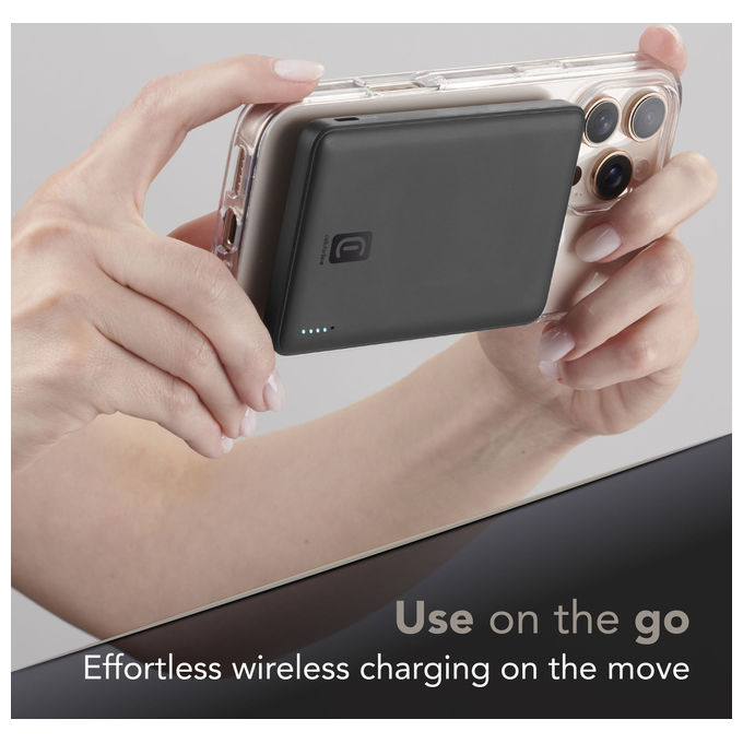 Cellularline PBNEWMAG5000K Power Bank Wireless con Tecnologia MagSafe Capacita' 5000 mAh Potenza di Ricarica 7.5W colore Nero