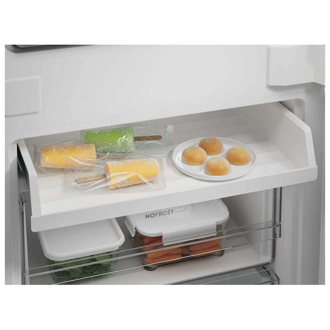 Electrolux LNN3CE18S Frigorifero Combinato da Incasso 253 L 176,5 cm Classe E 38 dB Total No Frost Touch Control colore Bianco