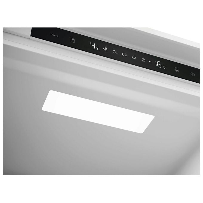 Electrolux LNN3CE18S Frigorifero Combinato da Incasso 253 L 176,5 cm Classe E 38 dB Total No Frost Touch Control colore Bianco