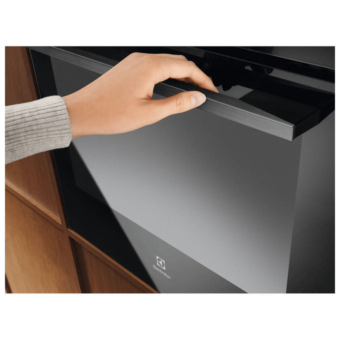 Electrolux 949 288 048 PizzaExpert Series 700 Forno da incasso Multifunzione 72 L Classe A++ Funzione PizzaExpert Pulizia Pirolitica Wi-Fi (59.4x56.9x58.9 cm) colore Nero