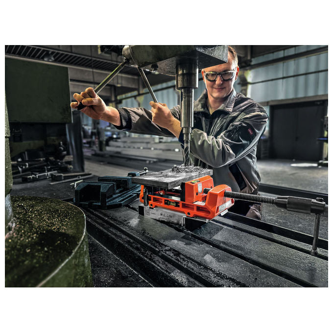 Fein 99100001357 VersaMAG VISE 160 L Morsa Magnetica Apertura Max 160 mm Larghezza Ganasce 150 mm Forza di Serraggio 12500 N Peso 16.70 Kg colore Nero