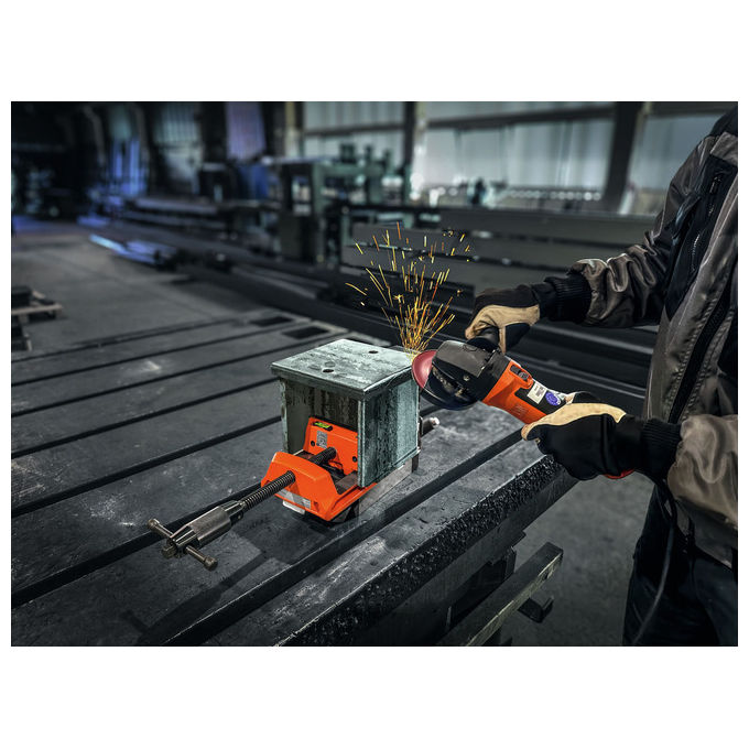 Fein 99100001357 VersaMAG VISE 160 L Morsa Magnetica Apertura Max 160 mm Larghezza Ganasce 150 mm Forza di Serraggio 12500 N Peso 16.70 Kg colore Nero