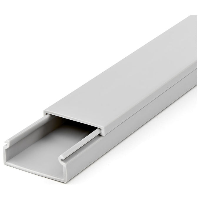 StarTech.com CBMWD3816 Canalina per la Gestione dei Cavi in PVC con Coperchio Singolo Canale 38 mm L x 16 mm H Lunghezza 2 m per Rete e Alimentazione Fino a 30 Cavi UL94-V0 M1 Fire Rated colore Grigio
