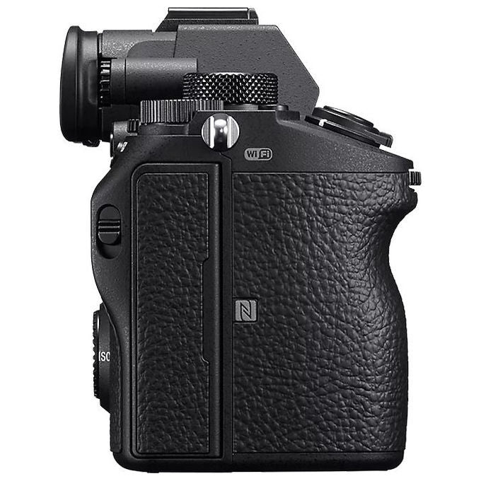 Sony A7 III Alpha 7 III Fotocamera Full Frame con Obiettivo 28-70 mm 24.2 MP Video 4K Autofocus 0.02s 10 fps Stabilizzazione 5 Assi Batteria NPFZ100 colore Nero
