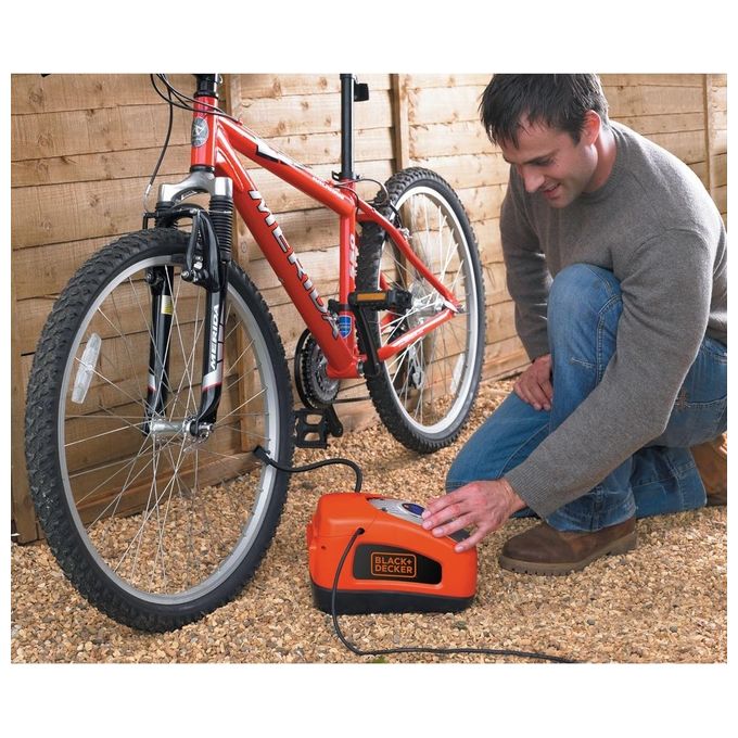 Black+Decker Compressore asi200-xj Motore ad ingranaggi 0.143 Cv massima pressione 160 PSI ugelli in dotazione e cavi per utilizzo domestico e mobile